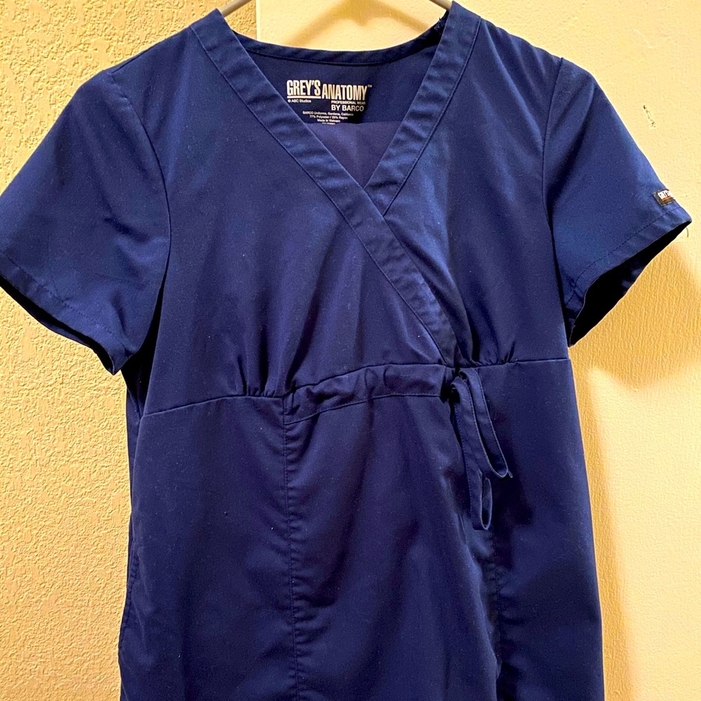 Maternity scrubs set